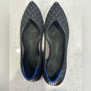 Size 8 black Rothy’s